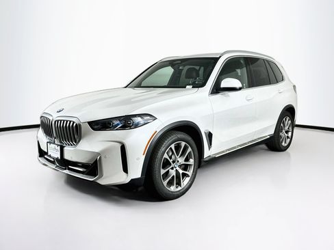 Used 2024 BMW X5 sDrive40i RWD image 3