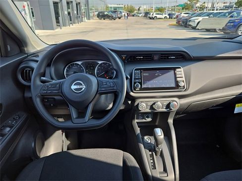 New 2025 Nissan Kicks Play S image 13