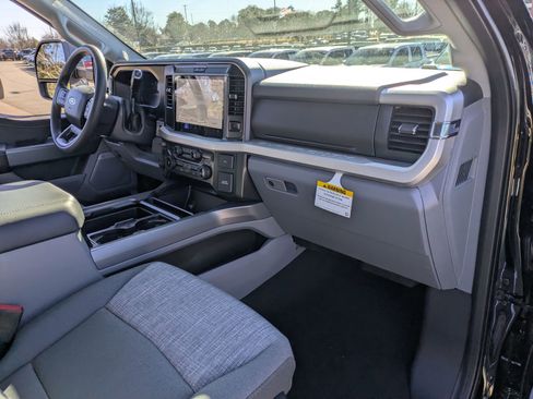New 2026 Ford F250 XLT w/ XLT Premium Package image 40