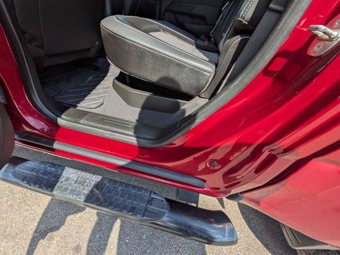Used 2019 Chevrolet Colorado Z71 AWD/4WD image 21