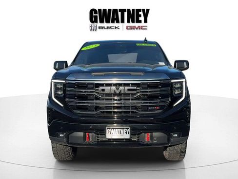 Used 2024 GMC Sierra 1500 AT4 w/ Technology Package AWD/4WD image 2