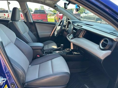 Used 2015 Toyota RAV4 Limited w/ Technology Package FWD image 5