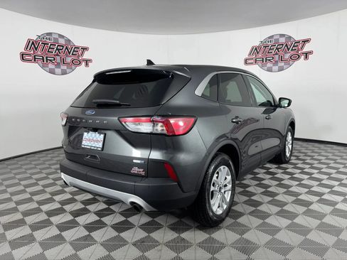 Used 2020 Ford Escape SE image 7