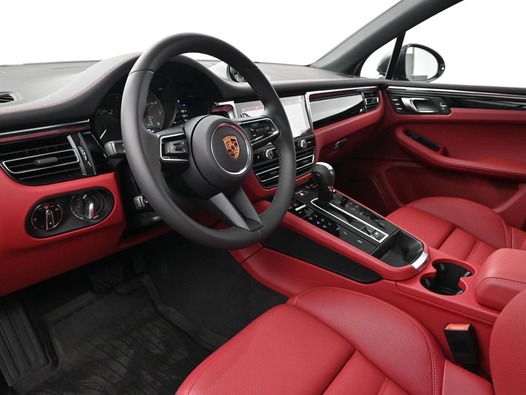 Used 2026 Porsche Macan S AWD/4WD image 4