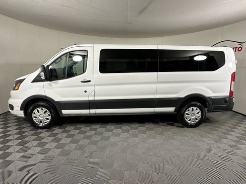 Used 2024 Ford Transit 350 XLT RWD image 3