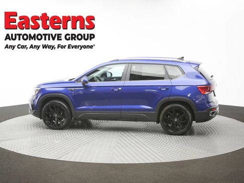 Used 2022 Volkswagen Taos SE w/ Panoramic Sunroof Package FWD image 61