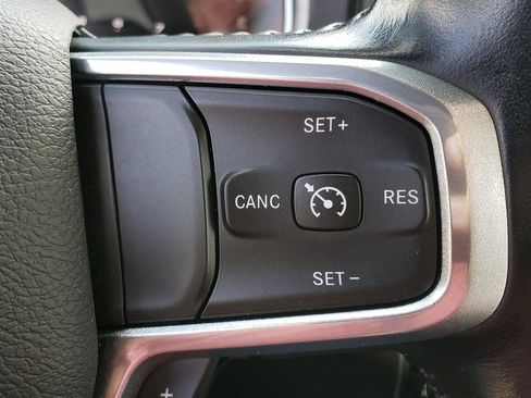 Used 2023 RAM 1500 Laramie AWD/4WD image 18