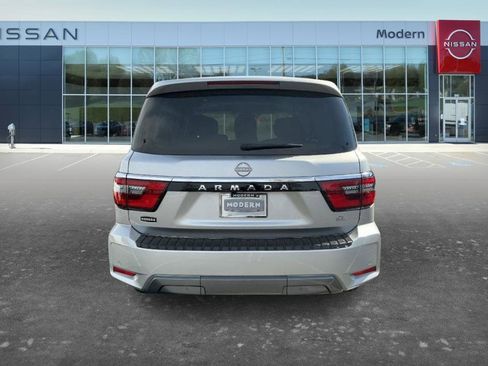 Certified 2024 Nissan Armada SL AWD/4WD image 3