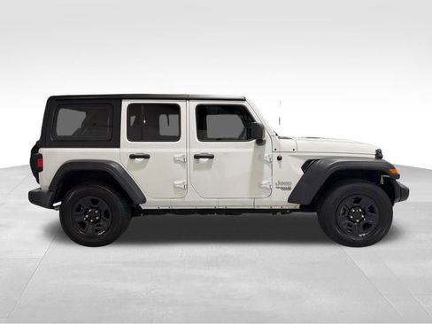 Used 2019 Jeep Wrangler Unlimited Sport image 5