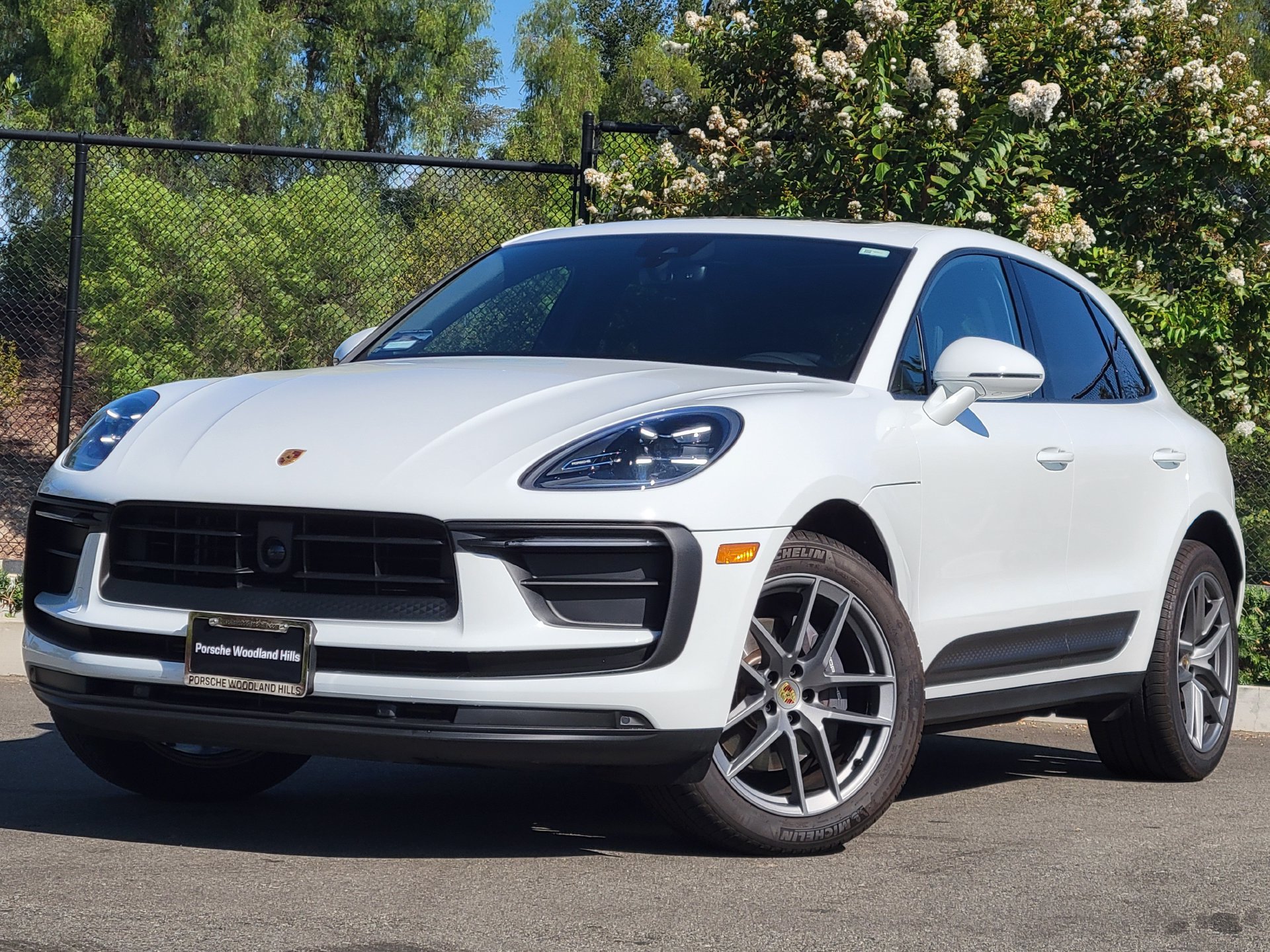 Used 2026 Porsche Macan AWD/4WD image 1
