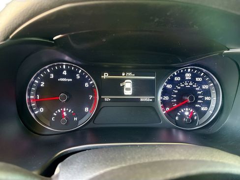 Used 2024 Kia Forte LXS w/ LXS Technology Package FWD image 33