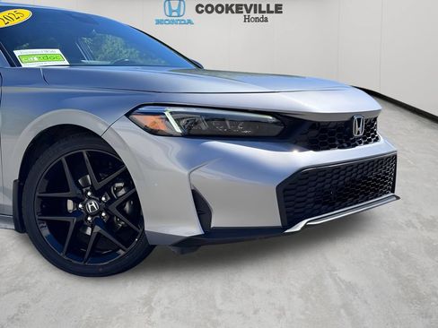 Used 2025 Honda Civic Sport image 3
