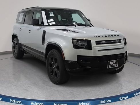 Used 2023 Land Rover Defender 110 X-Dynamic SE AWD/4WD image 4