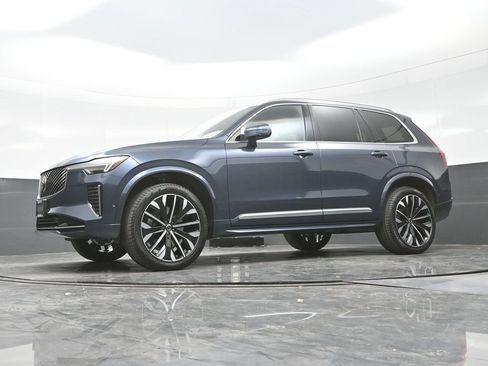 New 2026 Volvo XC90 B6 Plus w/ Protection Package Premier image 29