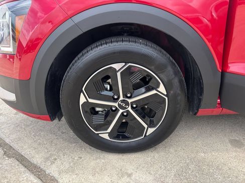 Used 2026 Kia Niro LX FWD image 29