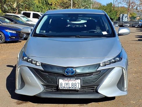 Used 2019 Toyota Prius Prime Plus image 2