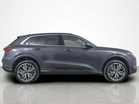 Used 2025 Audi Q5 Premium Plus w/ Premium Plus AWD/4WD image 6