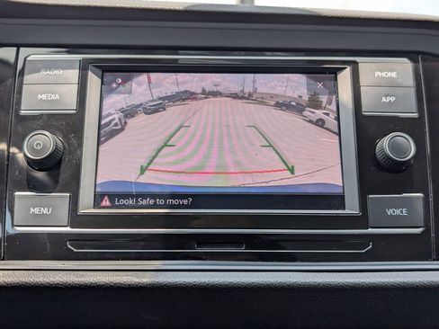 Used 2024 Volkswagen Jetta SE FWD image 20