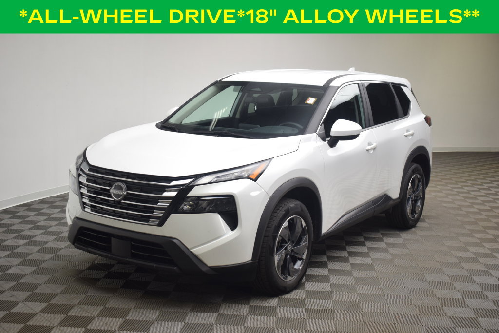 Used 2025 Nissan Rogue SV AWD/4WD image 2