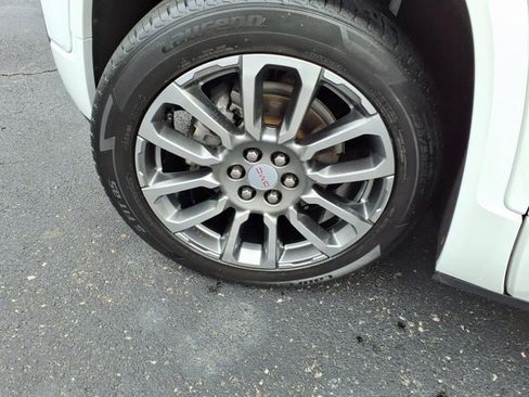 Used 2023 GMC Acadia Denali w/ Denali Ultimate Package image 23