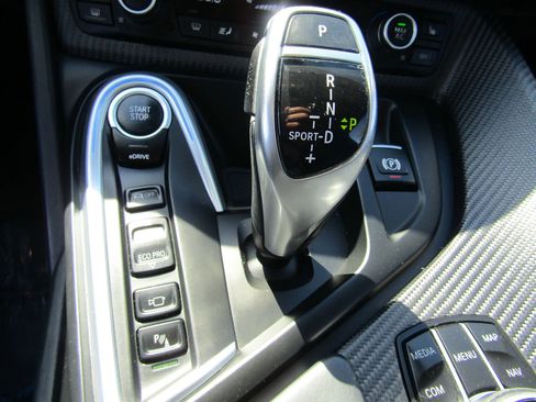 Used 2019 BMW i8 Coupe AWD/4WD image 35