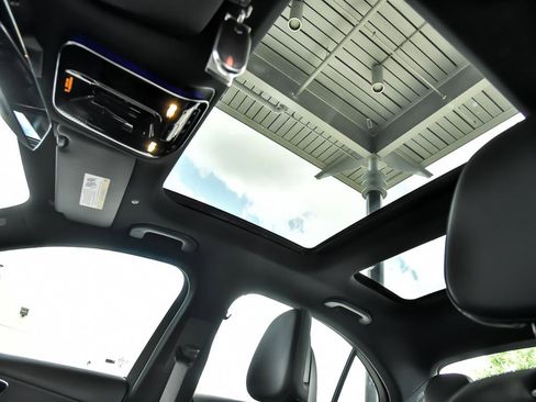 Certified 2025 Mercedes-Benz C 300 4MATIC Sedan image 15