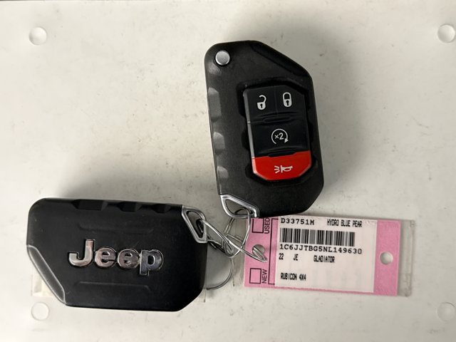 Used 2022 Jeep Gladiator Rubicon w/ Cold Weather Group AWD/4WD image 21