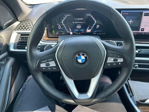 Used 2025 BMW X5 xDrive40i AWD/4WD image 12