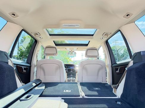 Used 2011 Mercedes-Benz GLK 350 4MATIC image 40