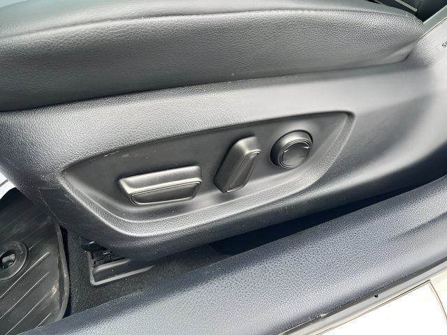 Used 2024 Toyota Camry SE FWD image 11