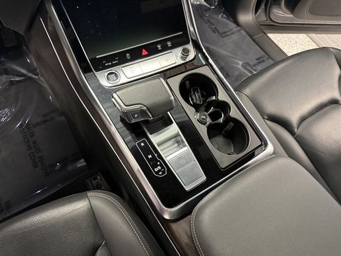Used 2021 Audi Q8 Prestige w/ Prestige Package AWD/4WD image 18
