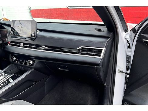 Used 2024 Mitsubishi Outlander Ralliart image 17