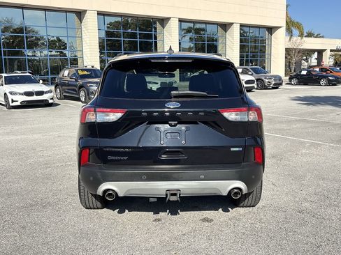 Certified 2020 Ford Escape Titanium image 4