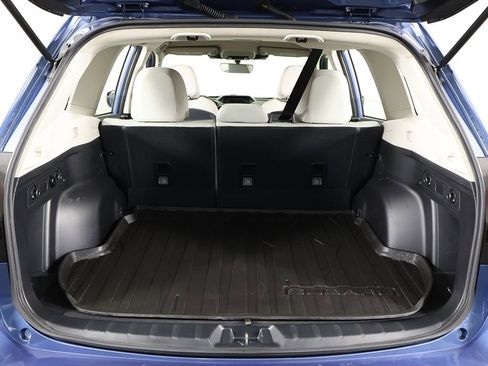 Used 2023 Subaru Forester AWD/4WD image 16