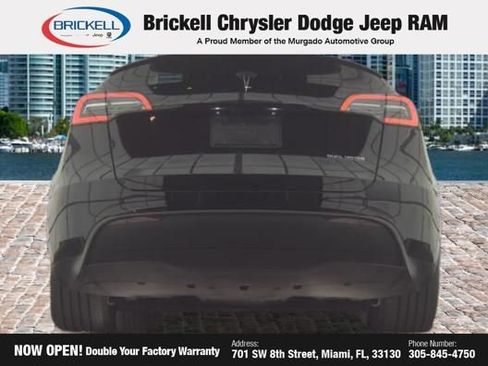 Used 2025 Tesla Model Y Performance AWD/4WD image 17