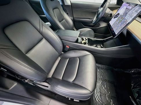 Used 2019 Tesla Model 3 Standard Range RWD image 15
