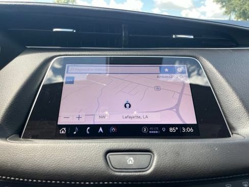 Used 2023 Cadillac XT4 Premium Luxury w/ Technology Package FWD image 25