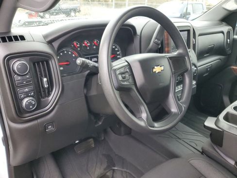 Certified 2024 Chevrolet Silverado 2500 Custom w/ Custom Convenience Package AWD/4WD image 9