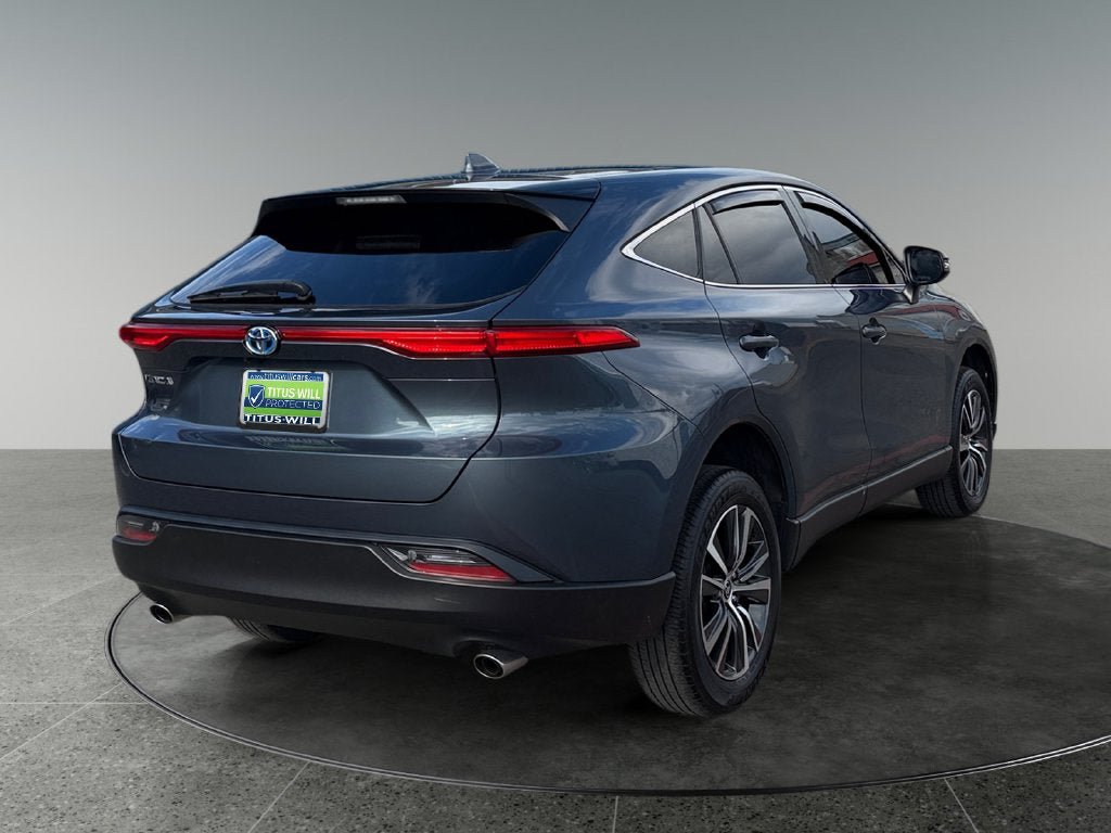 Used 2024 Toyota Venza LE AWD/4WD image 9