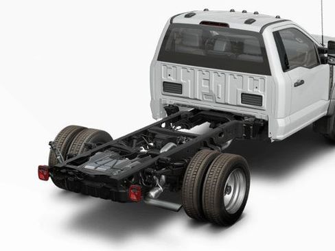 New 2024 Ford F550 2WD Regular Cab Super Duty image 33