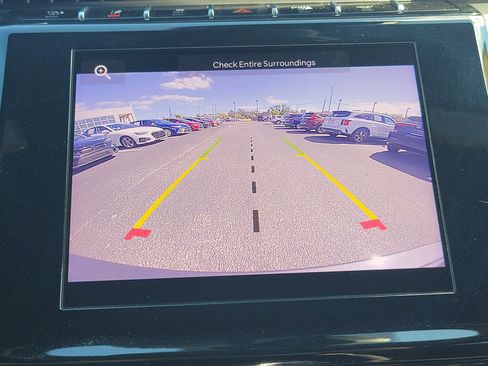 Used 2023 Jeep Grand Cherokee Altitude image 23