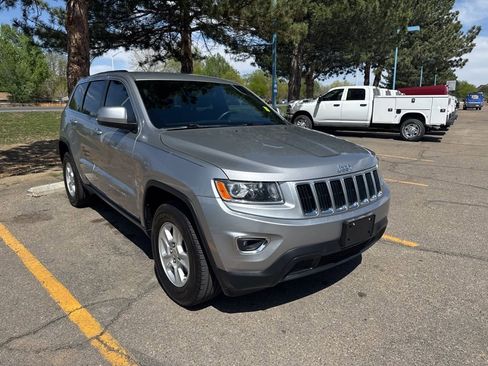 Used 2016 Jeep Grand Cherokee Laredo image 5