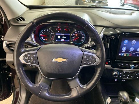 Used 2021 Chevrolet Traverse LT w/ LT Premium Package AWD/4WD image 19