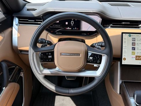 New 2026 Land Rover Range Rover Long Wheelbase SE AWD/4WD image 17