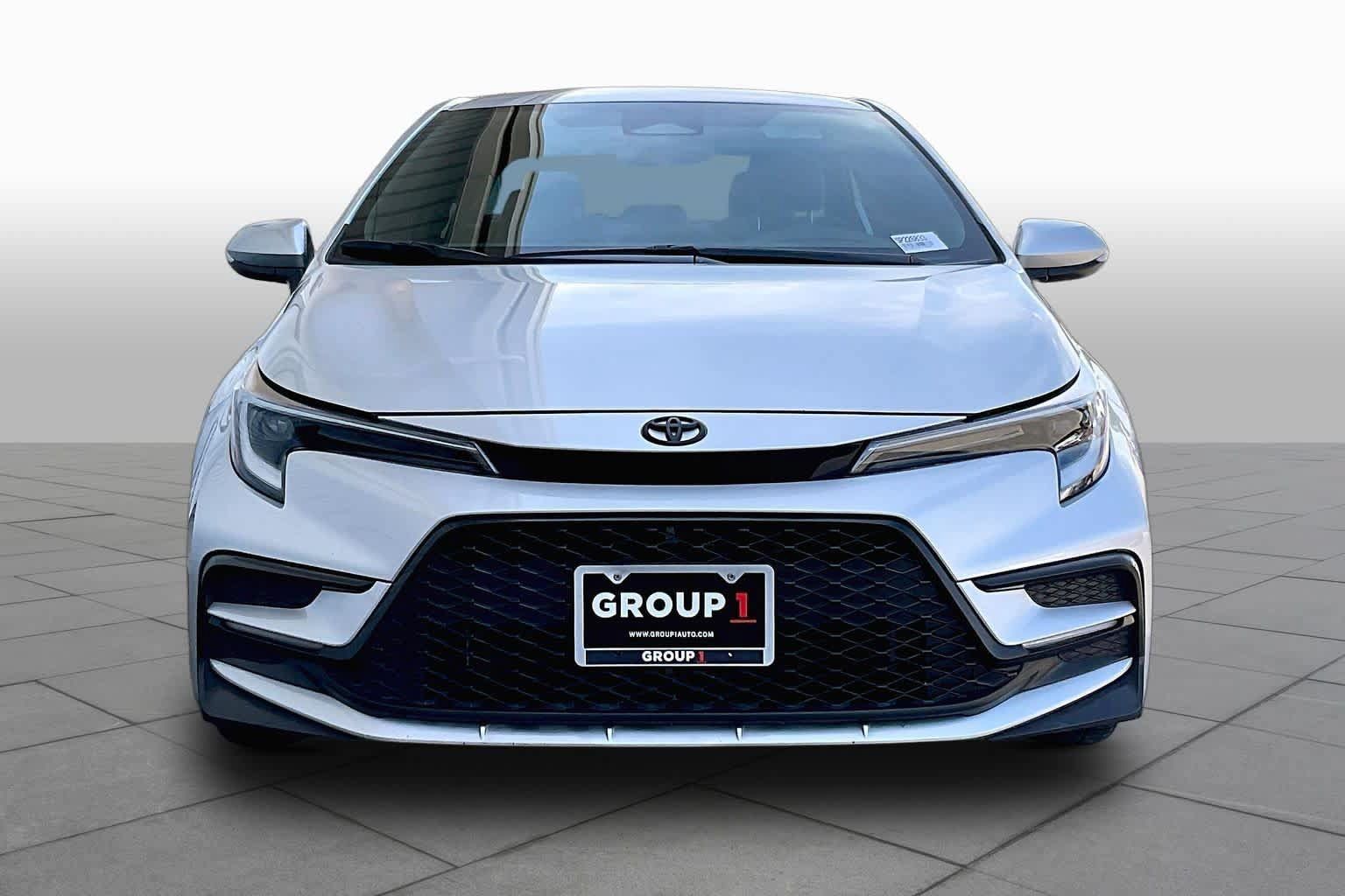 Used 2025 Toyota Corolla SE FWD image 4