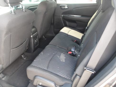 Used 2017 Dodge Journey SE image 8