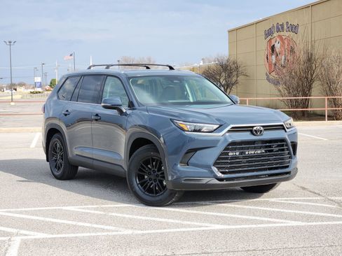 New 2026 Toyota Grand Highlander XLE image 1