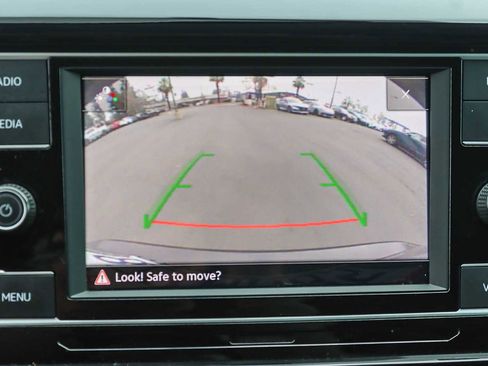 Used 2022 Volkswagen Taos S image 23