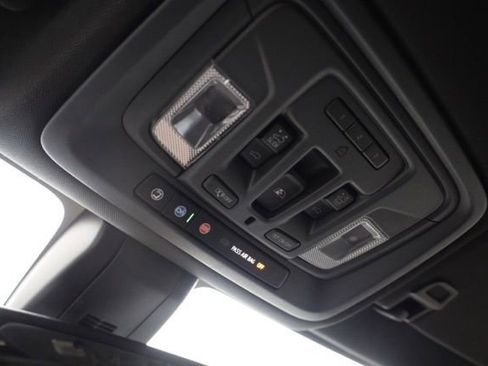 Used 2020 Chevrolet Silverado 1500 High Country image 26