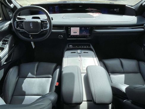 New 2026 Lincoln Navigator L Reserve w/ Jet Appearance Package AWD/4WD image 11